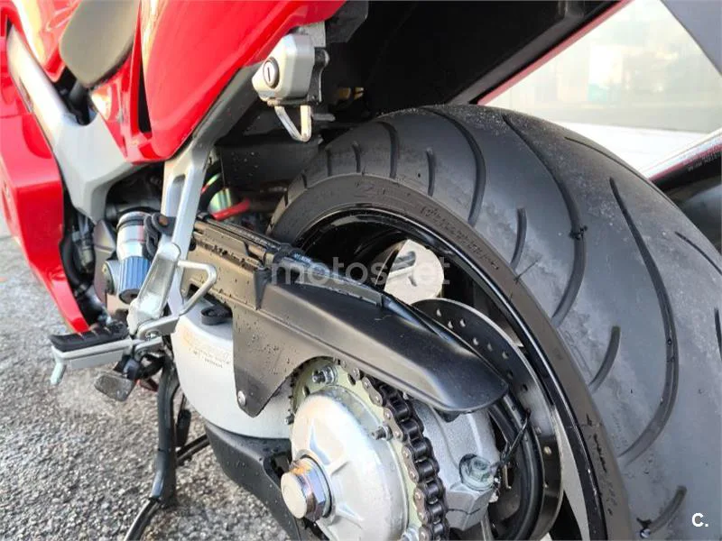Honda VFR800F - Vista 11