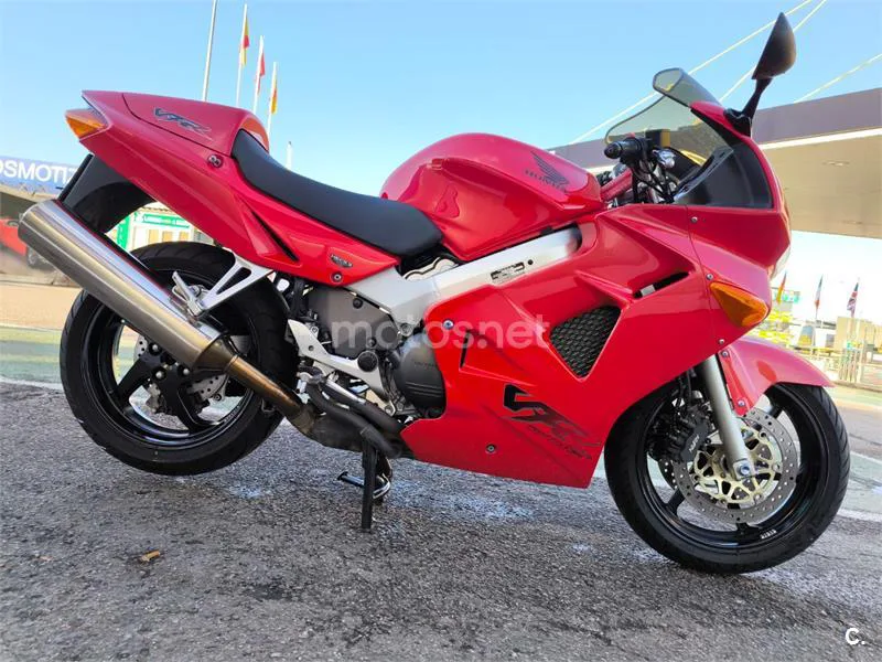 Honda VFR800F - Vista 15