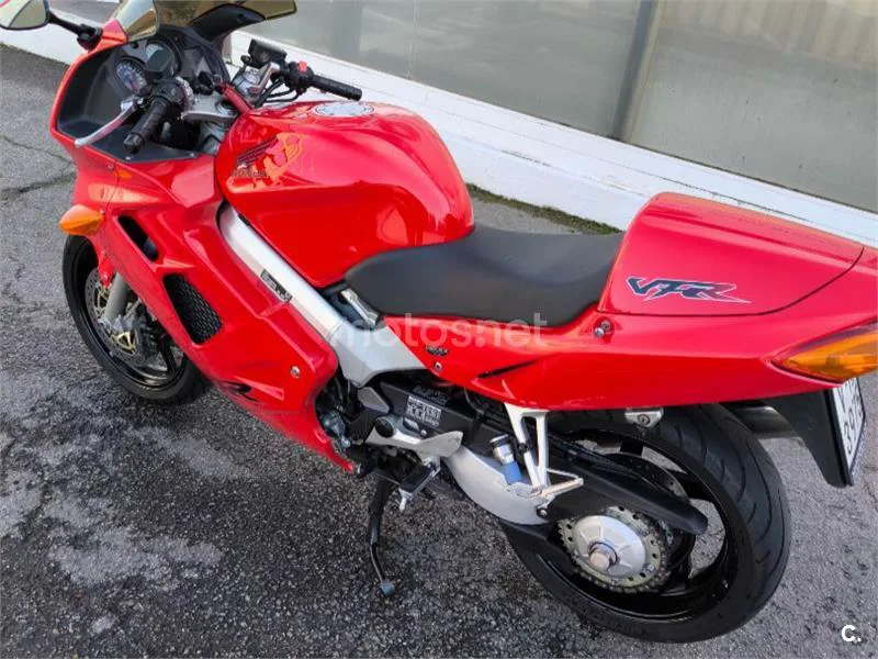 Honda VFR800F - Vista 3