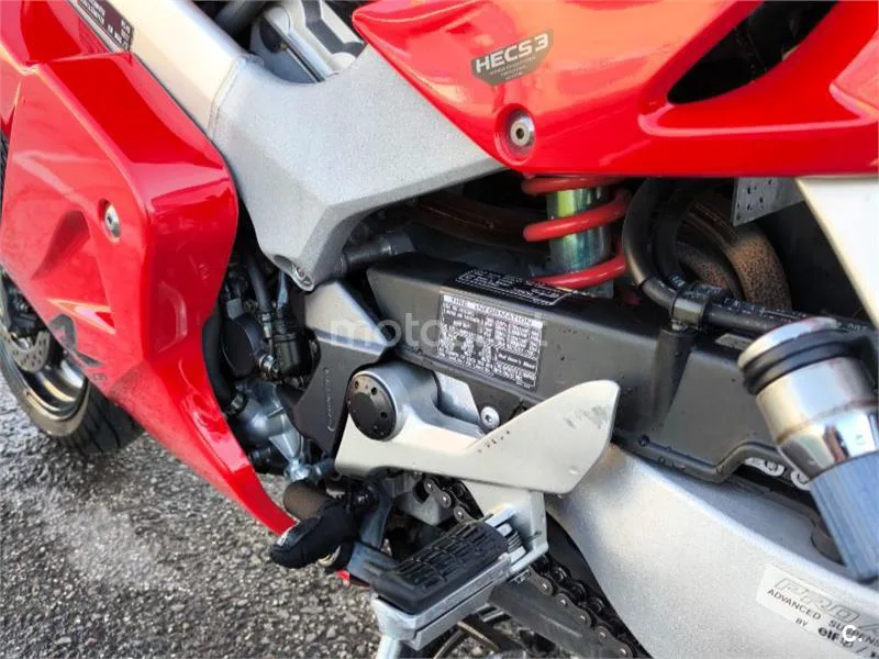 Honda VFR800F - Vista 10