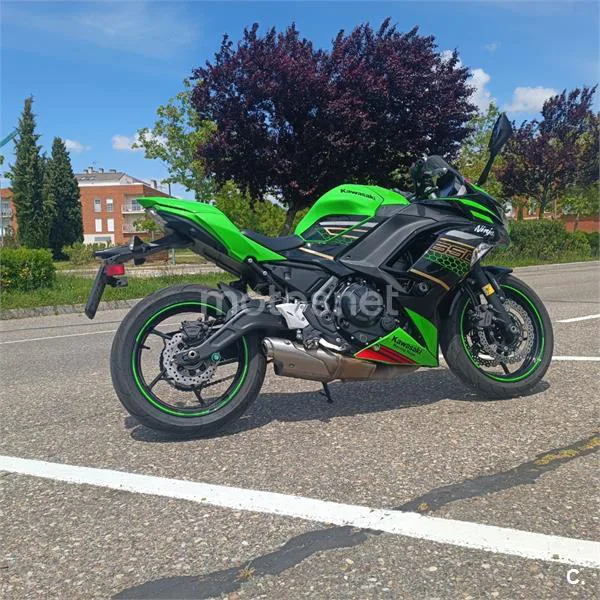 Kawasaki Ninja 650 - Vista 5