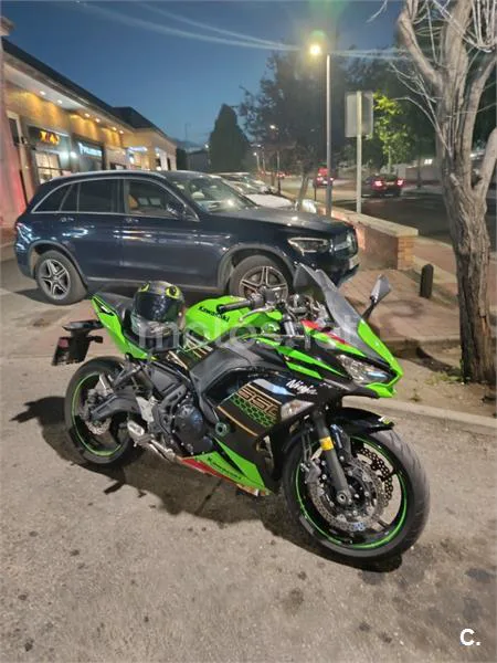 Kawasaki Ninja 650 - Vista 8