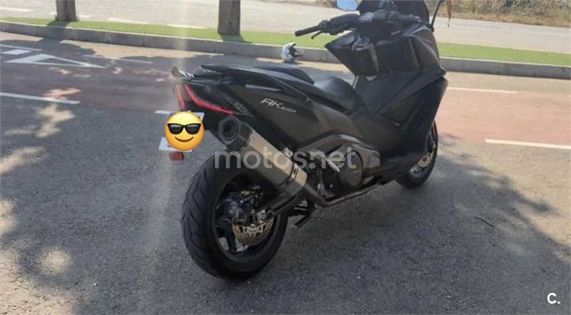 Kymco AK 550 - Vista 3