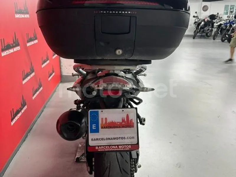 BMW F 800 R - Vista 7