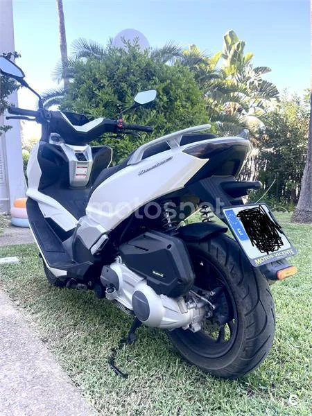 Keeway Vieste 300 - Vista 4