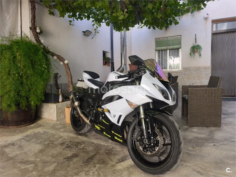 Kawasaki Ninja ZX-6R - Vista 4