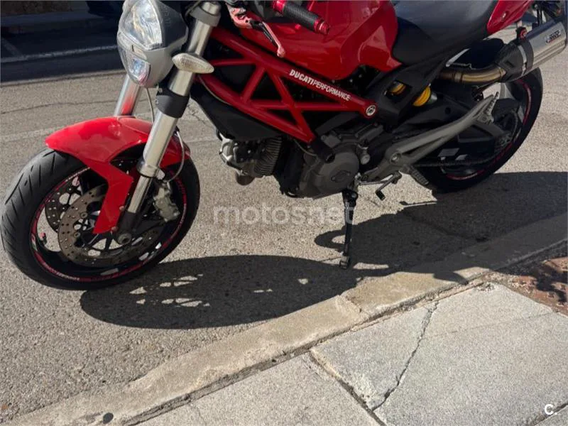 Ducati Monster 696 4000 € 2010 Madrid - 1