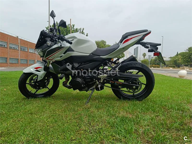 Kawasaki Z400 - Vista 7