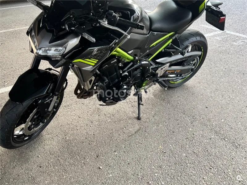 Kawasaki Z900 - Vista 10