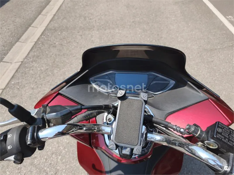 Honda PCX125 - Vista 10