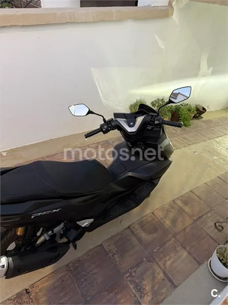 Honda PCX125 - Vista 3