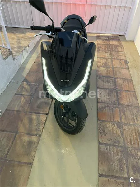 Honda PCX125 - Vista 5