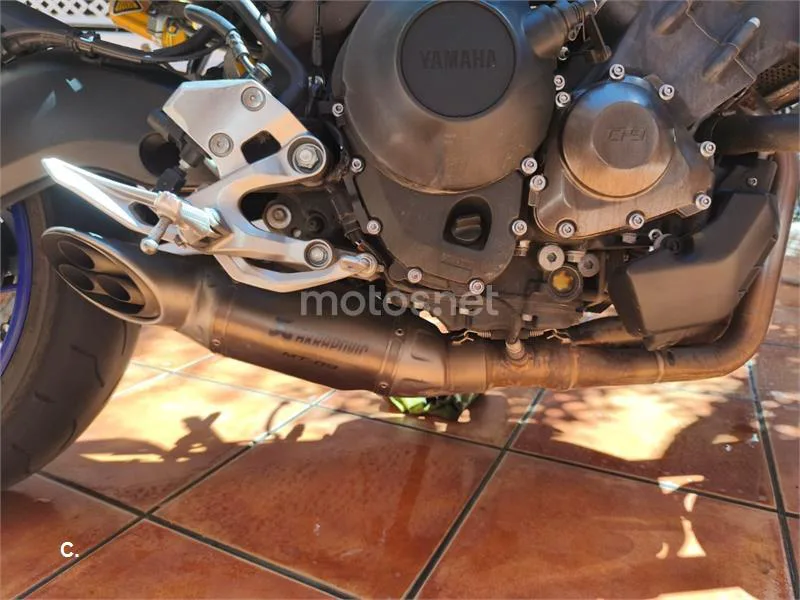 Yamaha MT-09 - Vista 8