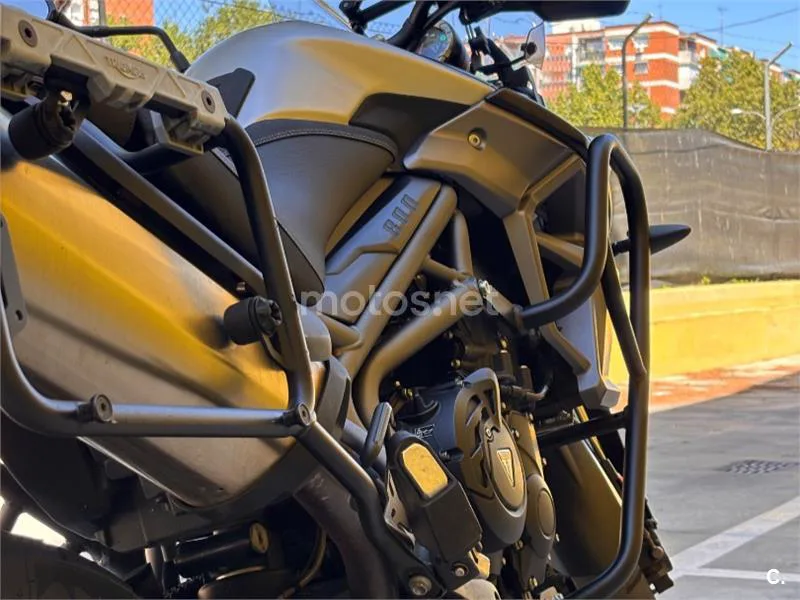 Triumph Tiger 800 XCX - Vista 3