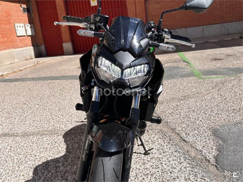 Kawasaki Z650 - Vista 3