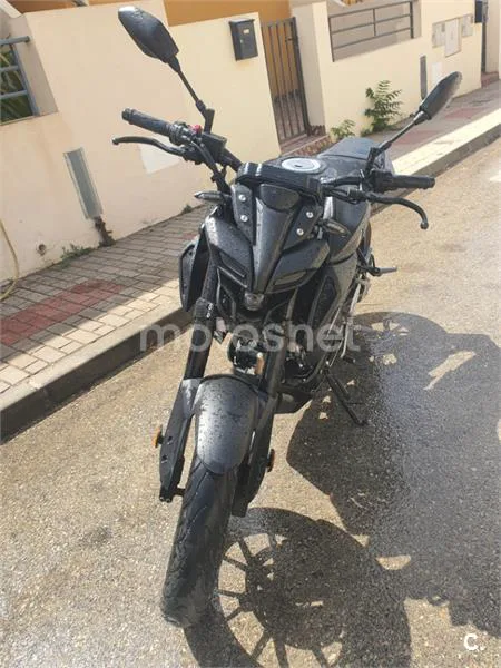Yamaha MT-125 - Vista 17