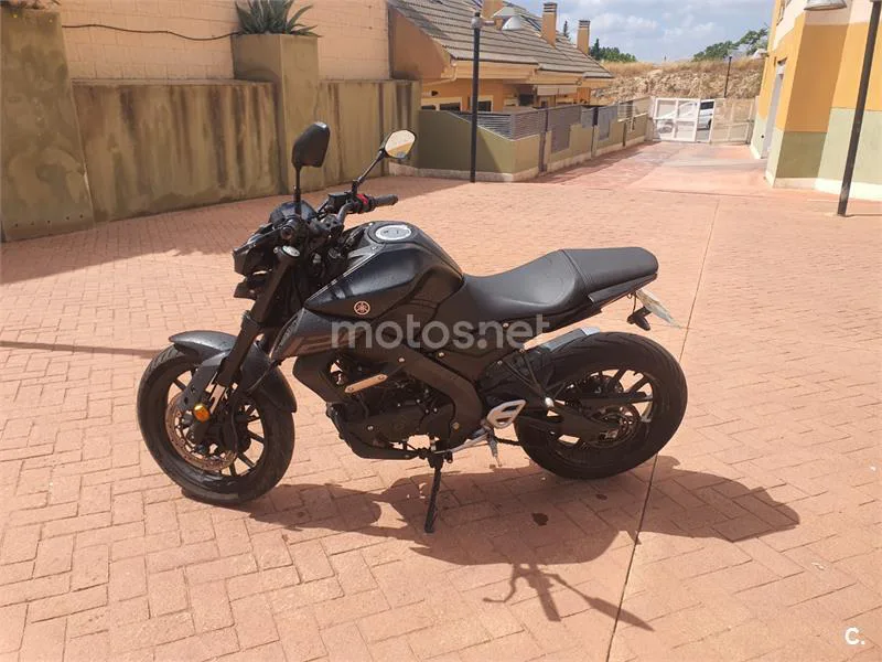 Yamaha MT-125 - Vista 7