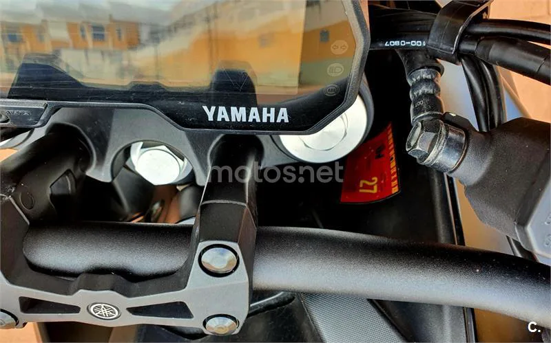 Yamaha MT-125 - Vista 8
