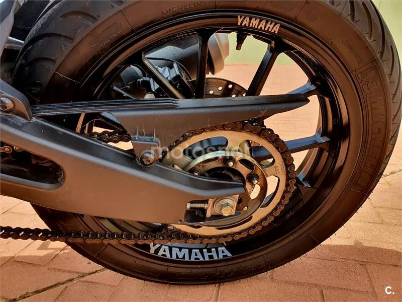 Yamaha MT-125 - Vista 10