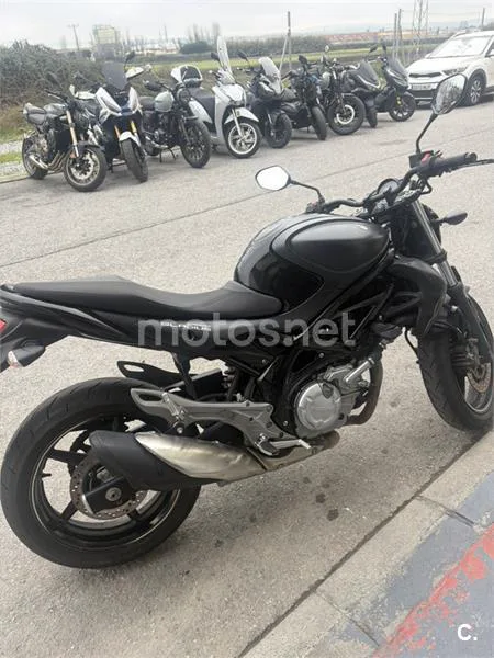Suzuki Gladius 650 3000 € 2014 Granada - 1