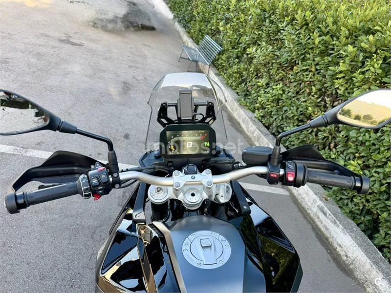 BMW F 900 GS - Vista 3