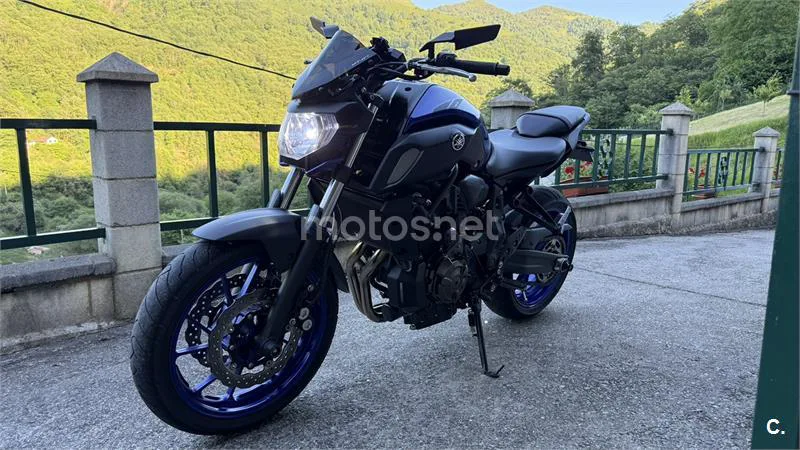 Yamaha MT-07 - Vista 4