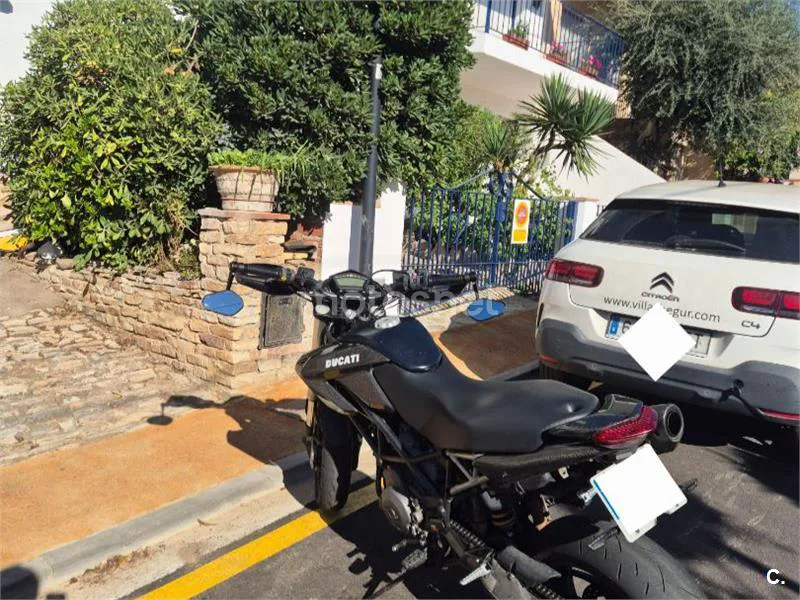Ducati Hypermotard 796 - Vista 3