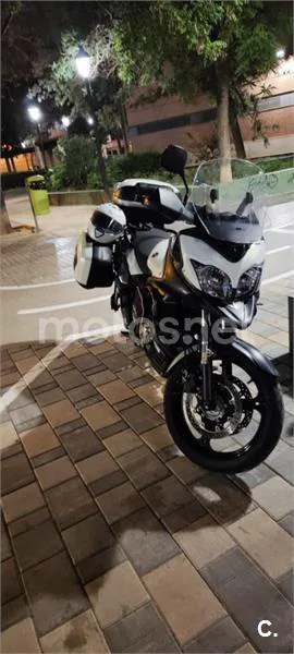 Suzuki V-Strom 650 4900 € 2013 Valencia - 1
