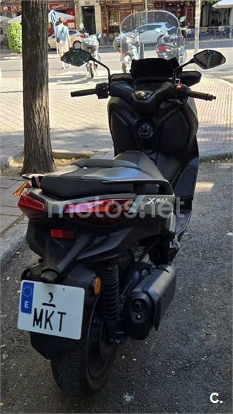 Yamaha XMAX 300 - Vista 3