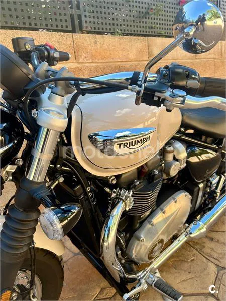 Triumph Bonneville Speedmaster - Vista 5