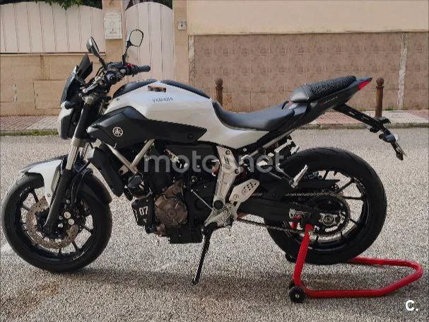 Yamaha MT-07 - Vista 3
