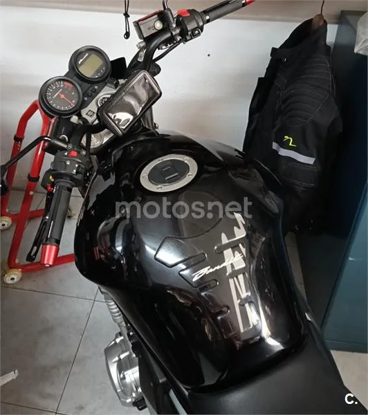 Suzuki Bandit 650 - Vista 3