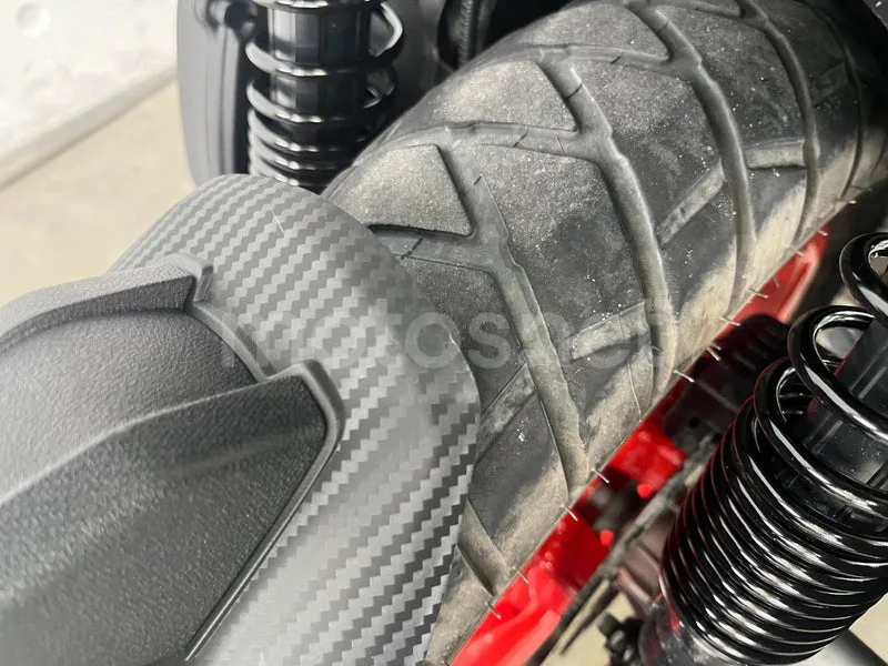 Aprilia SR GT 125 - Vista 13