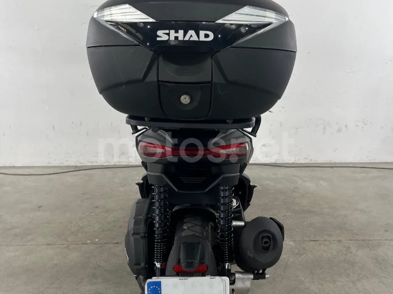 Aprilia SR GT 125 - Vista 7