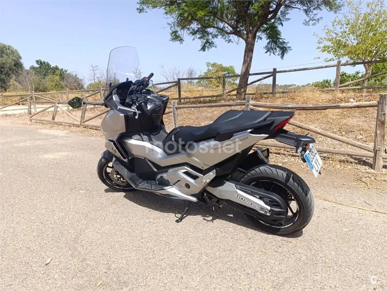 Honda Forza 750 - Vista 3