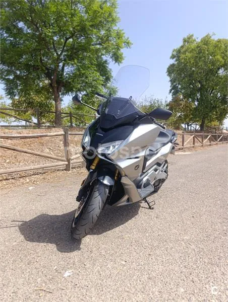 Honda Forza 750 - Vista 5