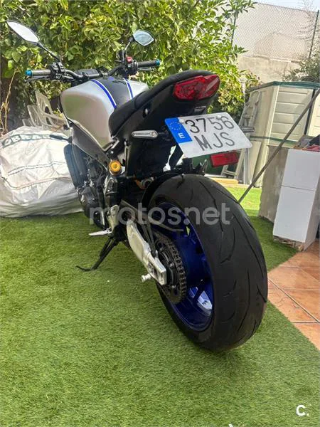 Yamaha MT-09 - Vista 3