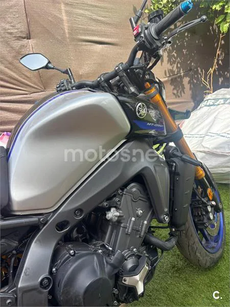 Yamaha MT-09 - Vista 4