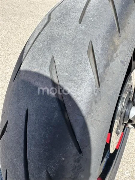 Ducati Monster - Vista 8
