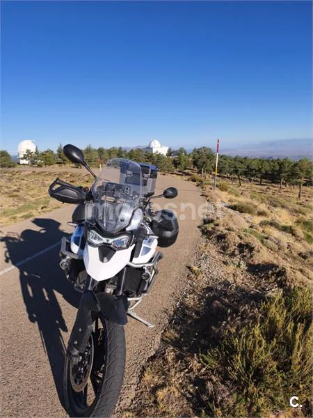 Triumph Tiger 900 - Vista 3