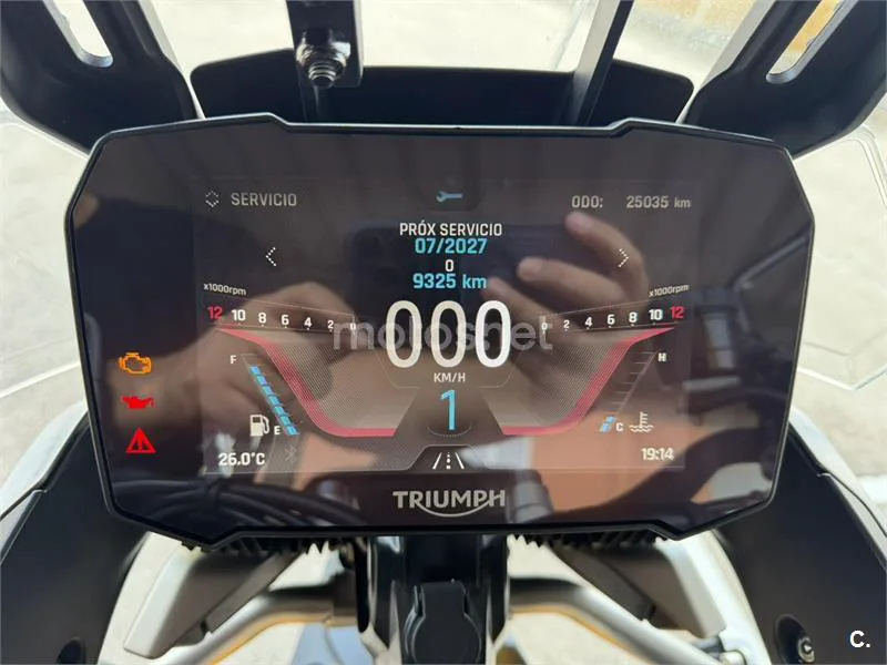 Triumph Tiger 900 - Vista 12