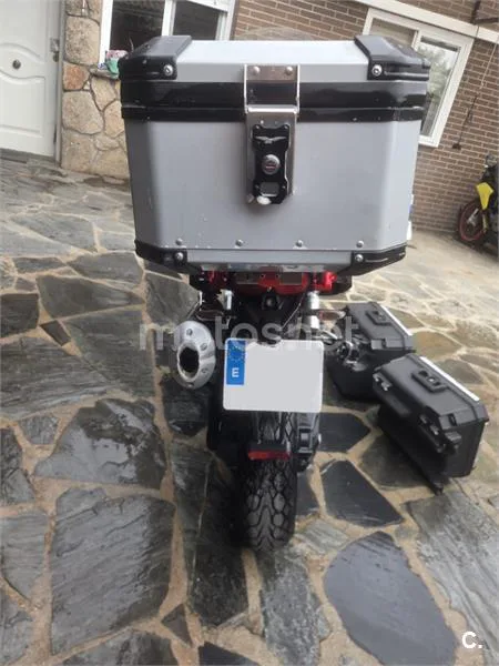 Moto Guzzi V85 TT - Vista 4