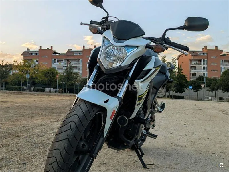Honda CB500F - Vista 3