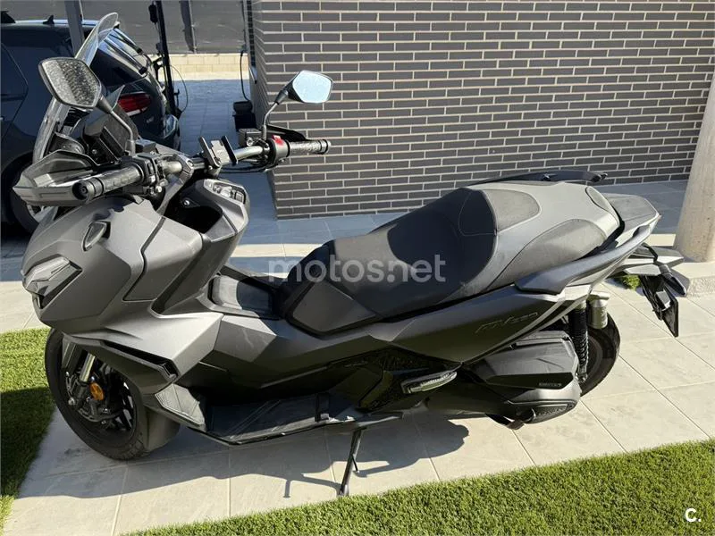 Honda ADV350 - Vista 3