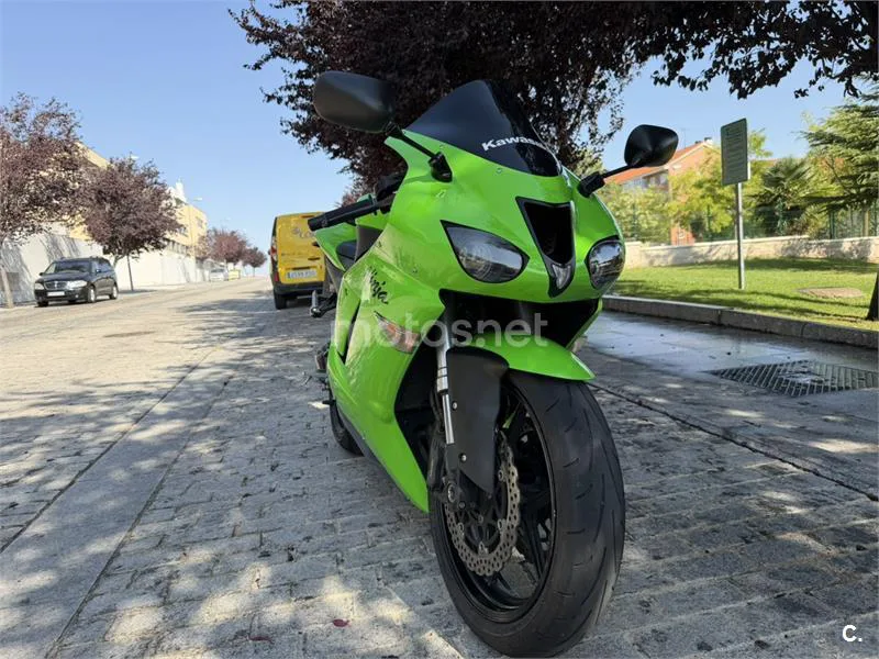 Kawasaki Ninja ZX-6R - Vista 4