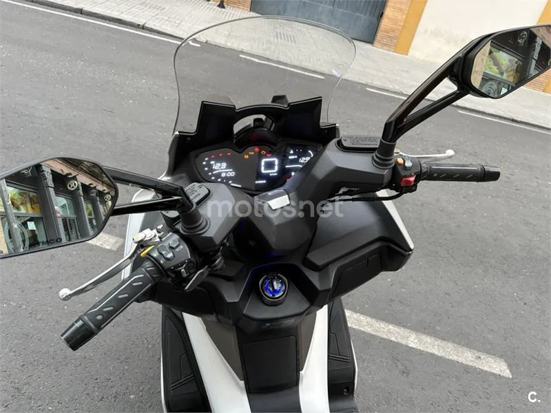 Kymco Xciting VS 400 - Vista 7