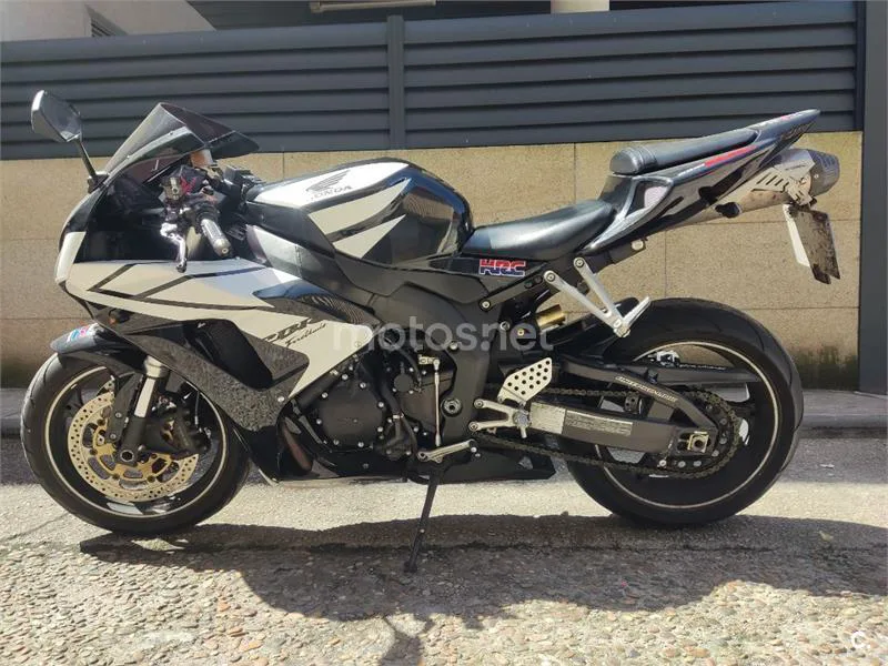 Honda CBR1000RR Fireblade 5000 € 2006 Pontevedra - 1
