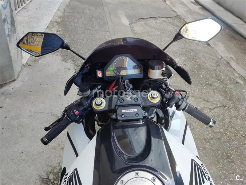 Honda CBR1000RR Fireblade - Vista 3
