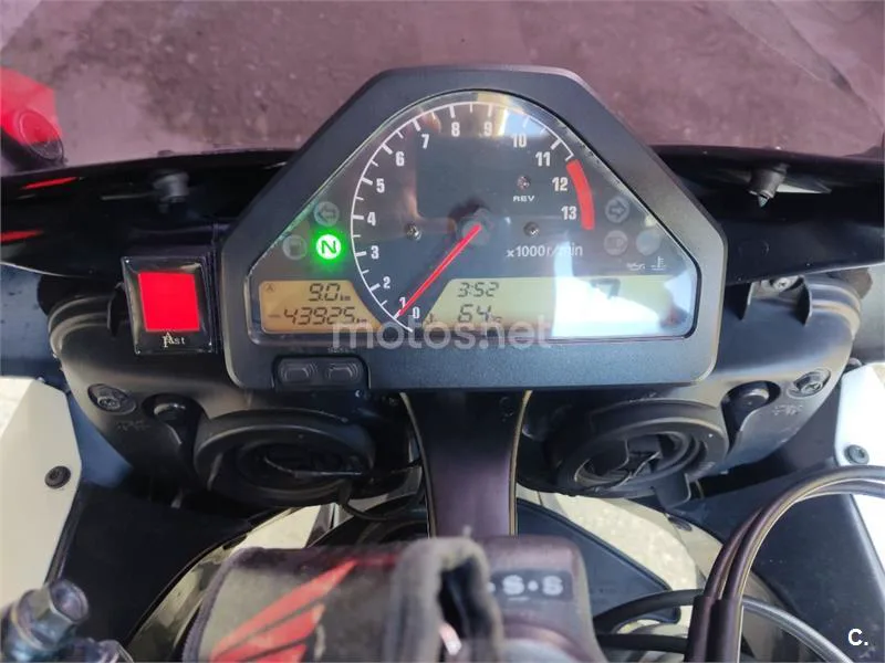 Honda CBR1000RR Fireblade - Vista 4