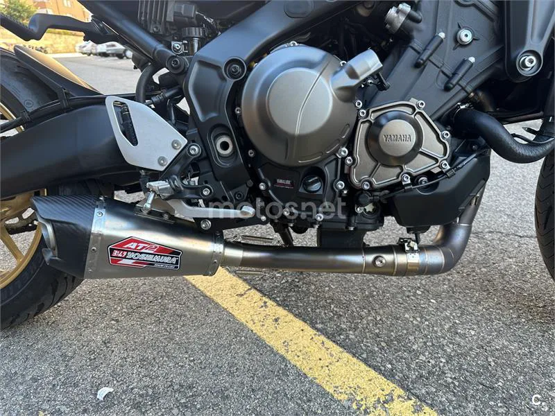 Yamaha XSR900 - Vista 9